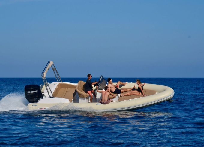 RIB Hydrosport 737 200hp