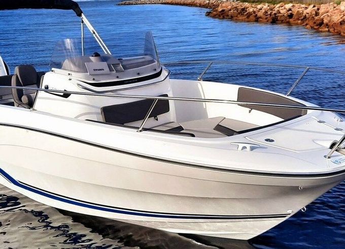 Motorboat Jeanneau Cap Camarat 7.5 Cc 225hp