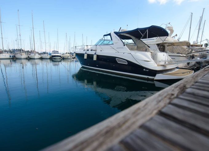 Motorboat Sea Ray Sundancer 370 330hp