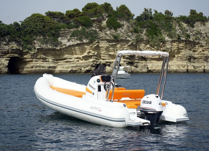 Boat without licence  2Bar 620 40cv 40hp