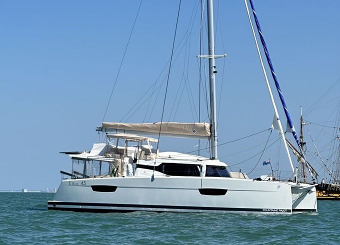 Catamaran Fountaine Pajot Elba 45 13.45m