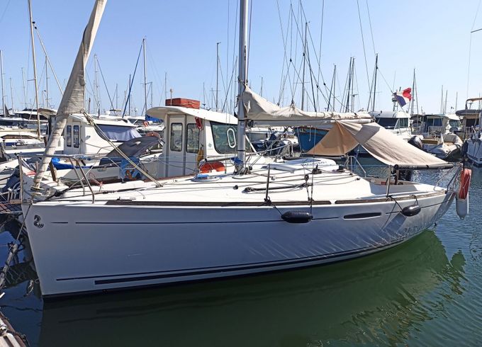 Sailboat Beneteau First 21.7 6.5m
