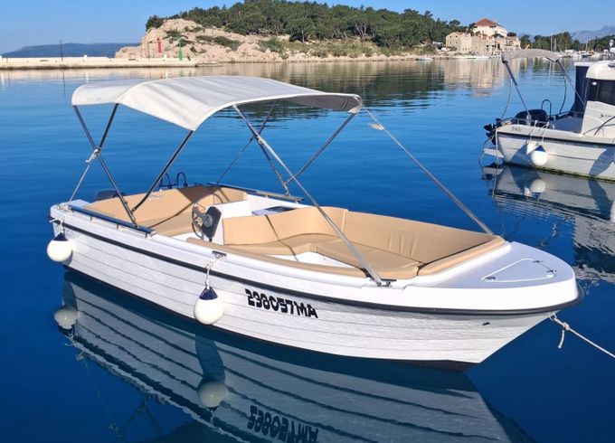 Boat without licence  Silver Yacht 525 10hp