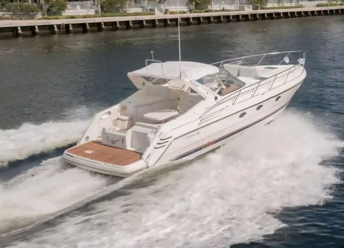 Motorboat Cranchi Mediterranee 41 760hp