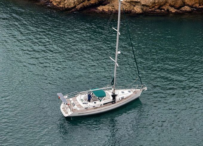 Sailboat Beneteau Oceanis 40 11.99m