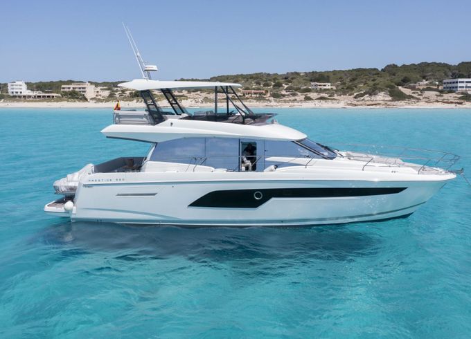 Motorboat Prestige 520