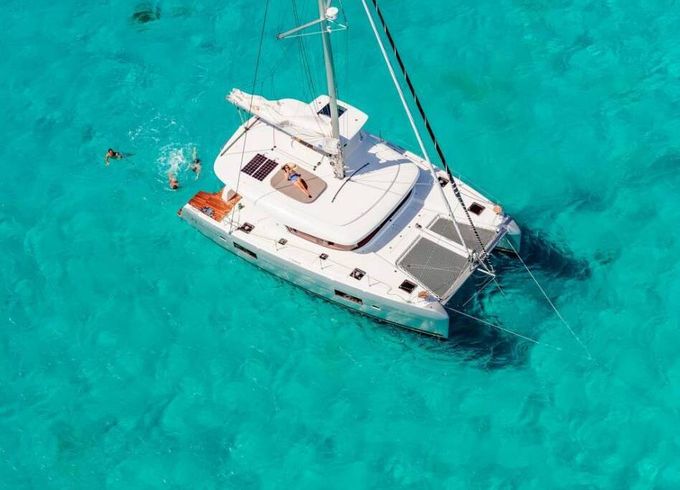 Catamaran Lagoon 42 12m
