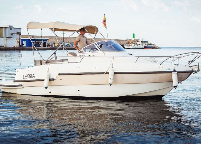 Motorboat Lexsia XS 23i 220hp
