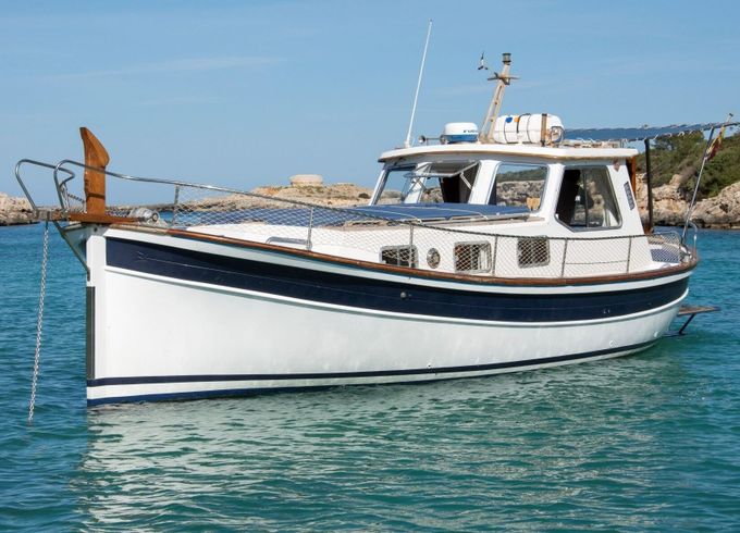 Motorboat Myabca 32 130hp