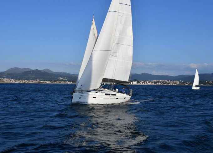 Sailboat Hanse Hanse 415 12m