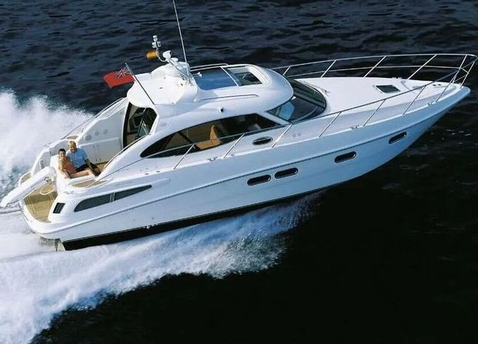 Motorboat Regal 3860 800hp