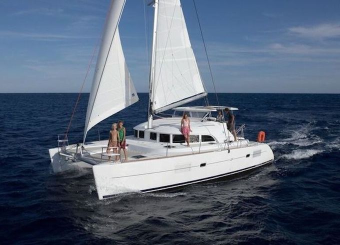 Catamaran BENETEAU Lagoon 380 12m