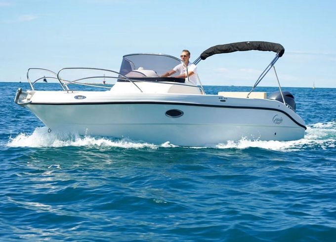Motorboat Gaia 22 Walkaround 140hp