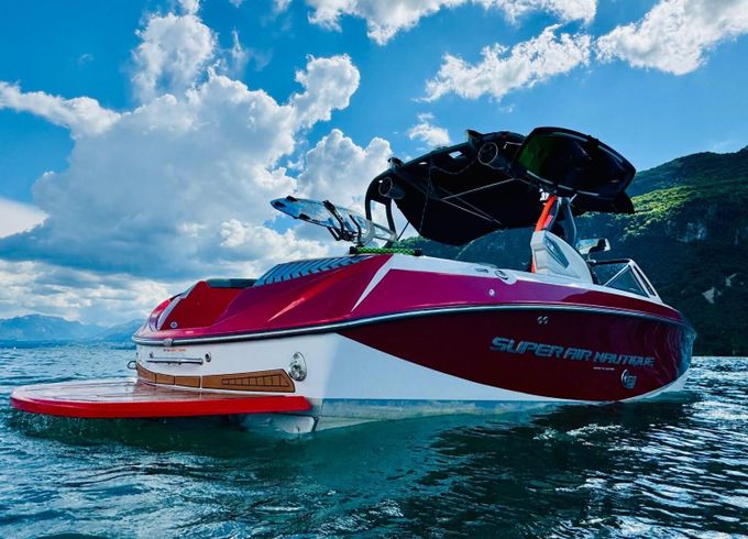 Motorboat Correct Craft SUPER AIR NAUTIQUE G21 409hp