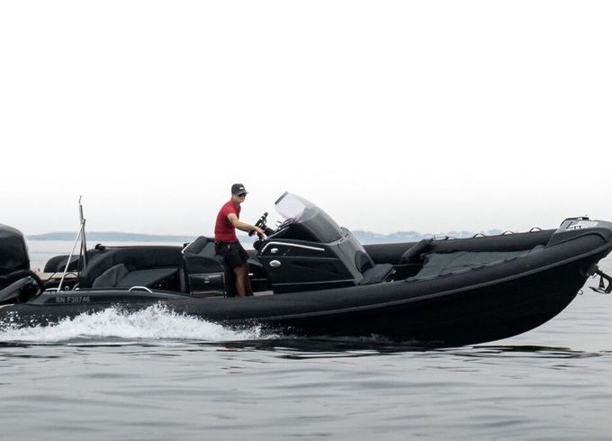 RIB Lomac Nautica 7.50 club 300hp