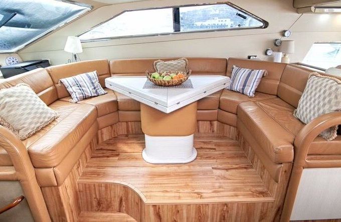 Motor yacht Ferretti 58/64ft 2000hp