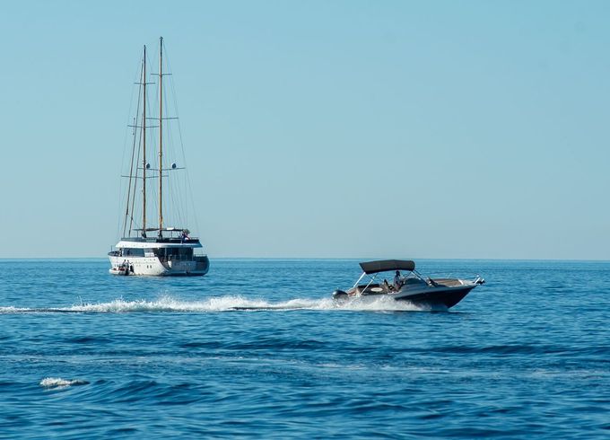 Motorboat Jeanneau Cap Camarat 7.5 wa 250hp