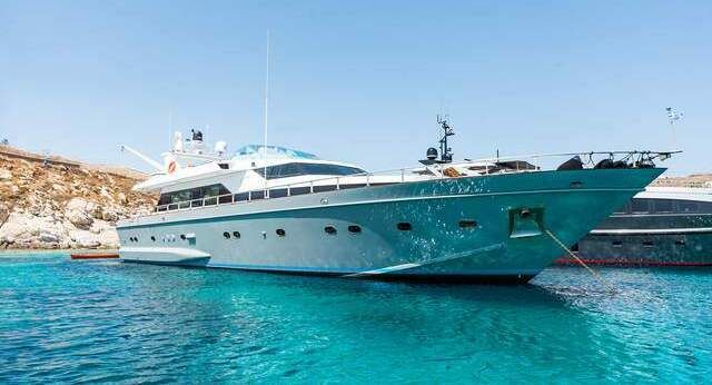 Motor yacht Cantieri di Pisa Akhir 27 2660hp