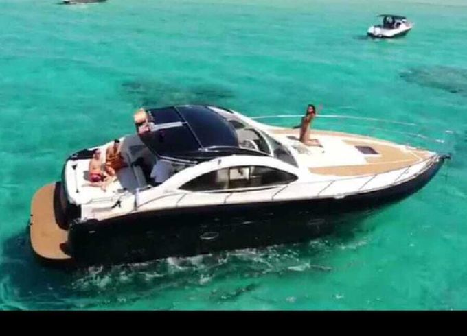 Motorboat BRUNO ABATTE G42 940hp