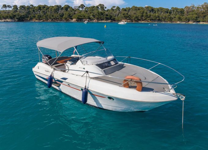 Motorboat Beneteau Flyer 850 Sun Deck 300hp