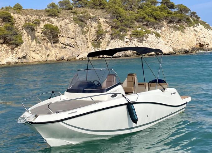 Motorboat Quicksilver Activ 605 Sundeck 150hp