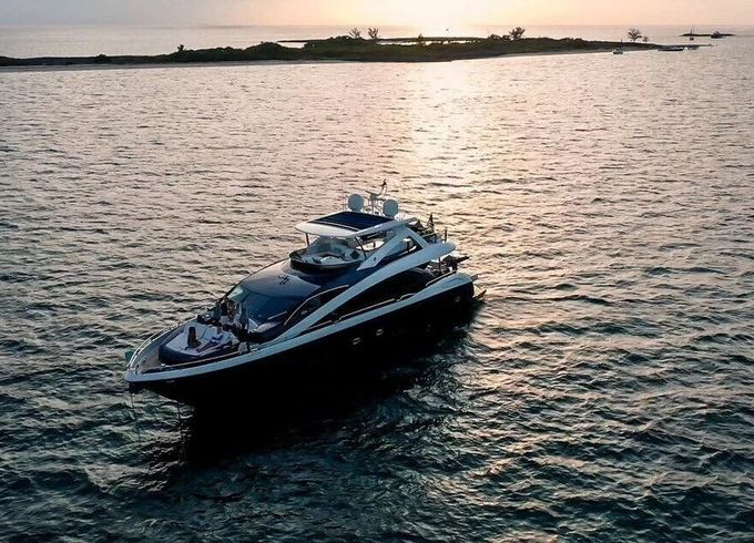 Motor yacht 2010 Sunseeker