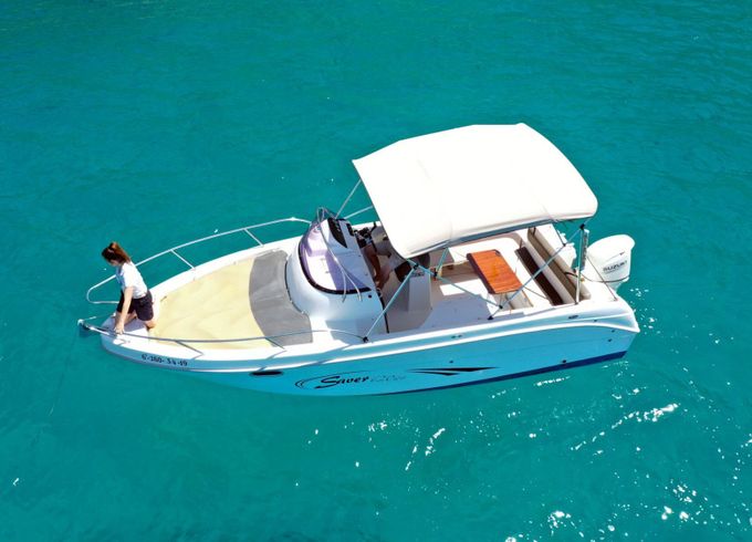 Motorboat SAVER Motor Boat cabin 620 wa