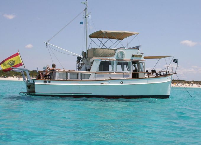 Motorboat Grand Banks 36 classic 220hp