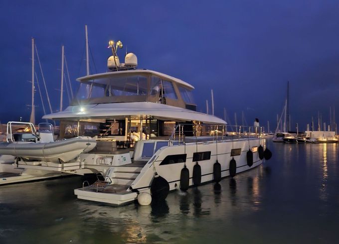 Catamaran Lagoon LAGOON 630 MY 19.5m
