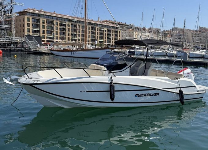 Motorboat Quicksilver 705 150hp