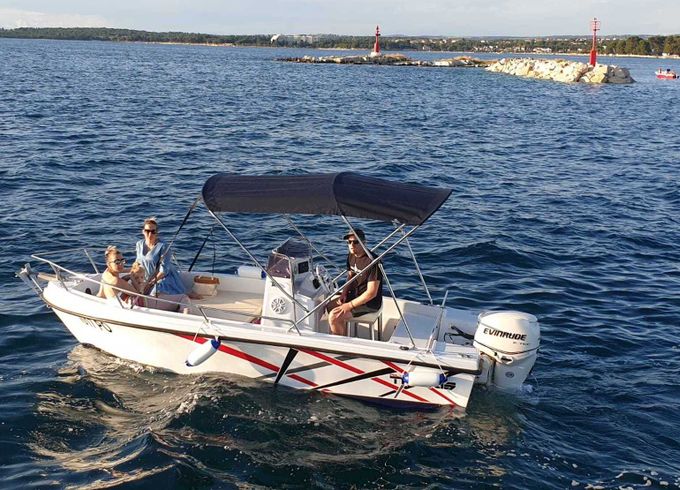 Motorboat Polyform Triakis 17.5 75hp