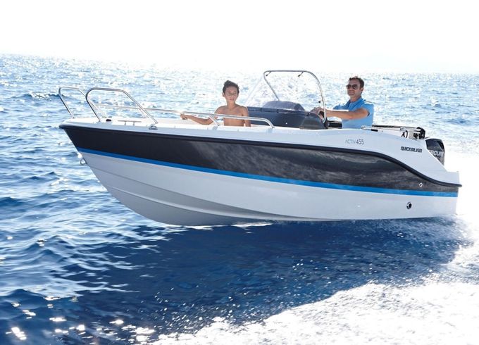 Boat without licence  Quicksylver Quicksylver 455 activ Open 15hp 15hp
