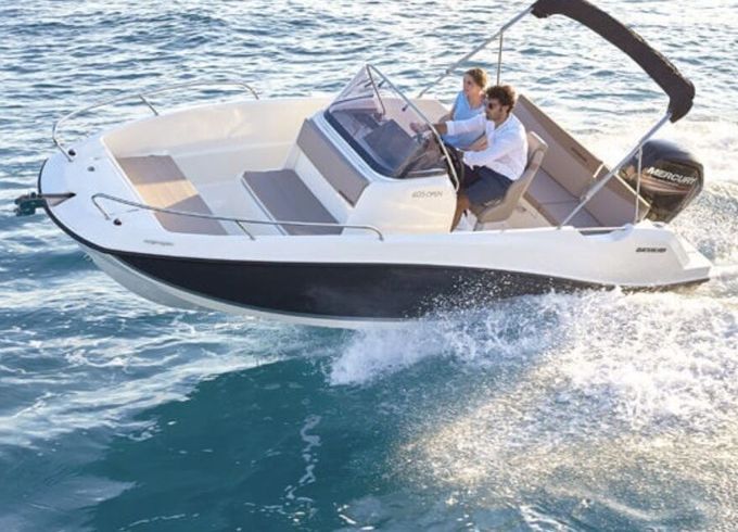 Motorboat Quicksilver Activ 555 Open 100hp