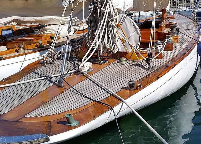 Sailboat BONIN BATEAU DE TRADITION BOIS DE 1931 18m