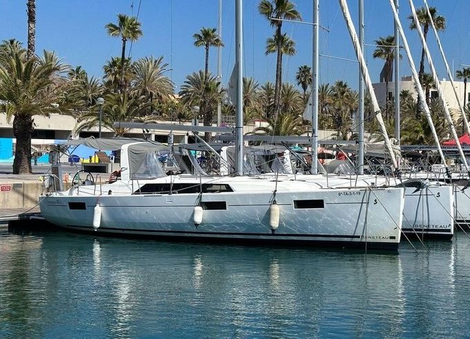 Sailboat Beneteau Oceanis 41.1 12.43m
