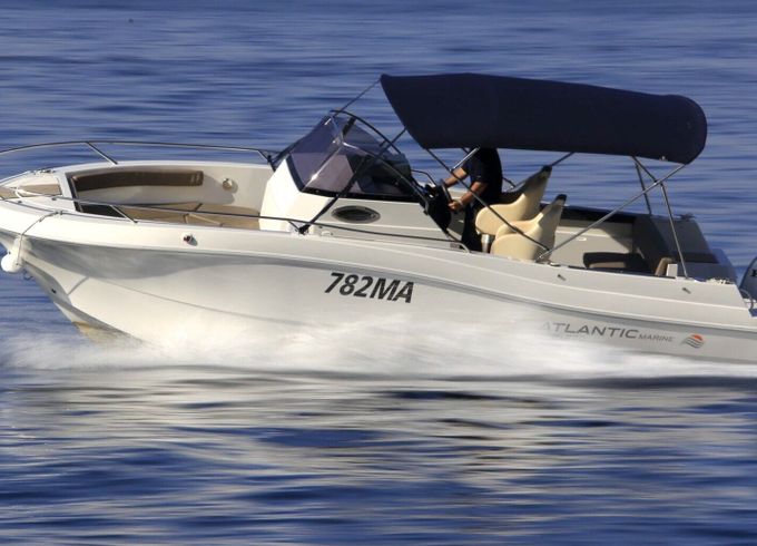 Motorboat Atlantic Marine 750 250hp