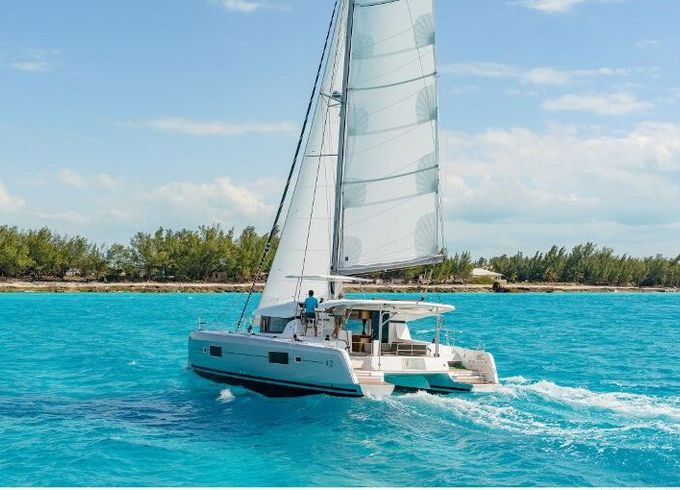Catamaran LAGOON 42 12.94m