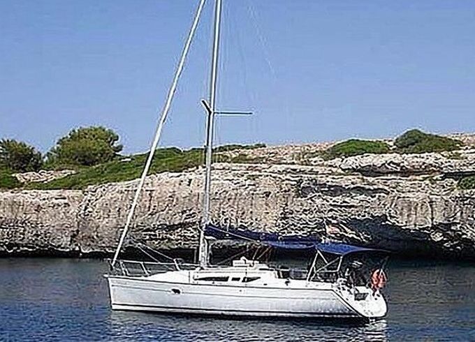 Sailboat Jeanneau Sun Odyssey 32I refit 2022 9.6m
