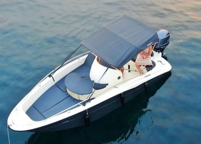 Motorboat Clear Liner Aries Open 130hp