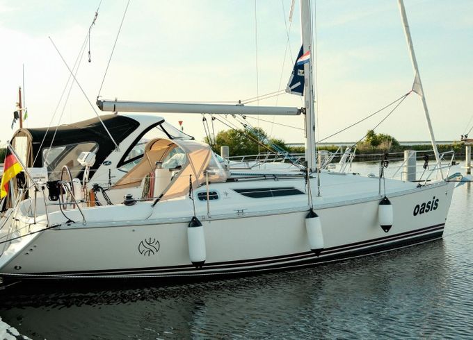 Sailboat Jeanneau Sun Odyssey 32.1 9.6m