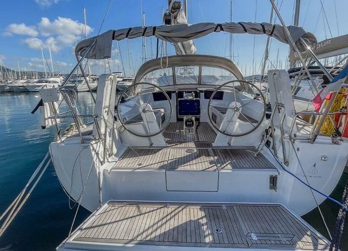 Sailboat Hanse Hanse 388 3m