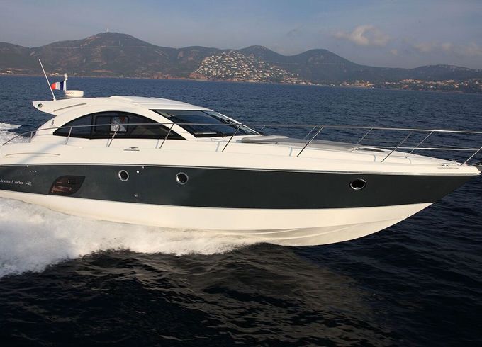 Motorboat Beneteau Monte carlo 42 740hp