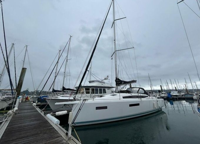 Sailboat Jeanneau Sun Odyssey 380 10m