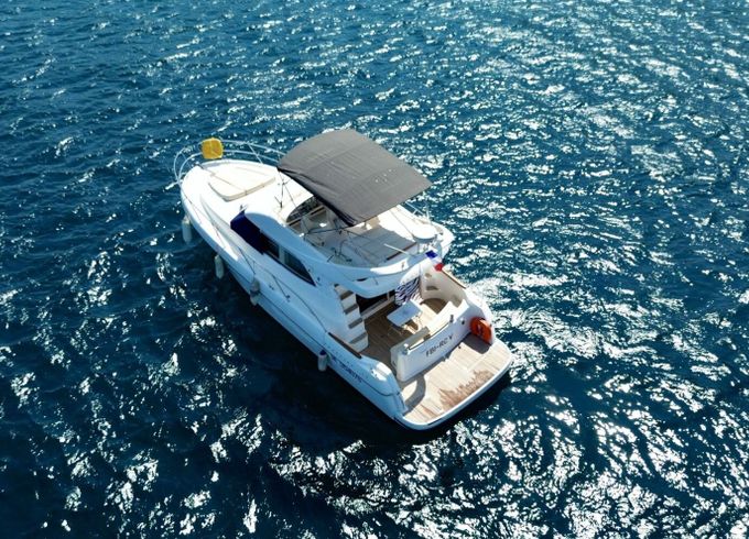 Motor yacht Jeanneau Prestige 36 fly 740hp
