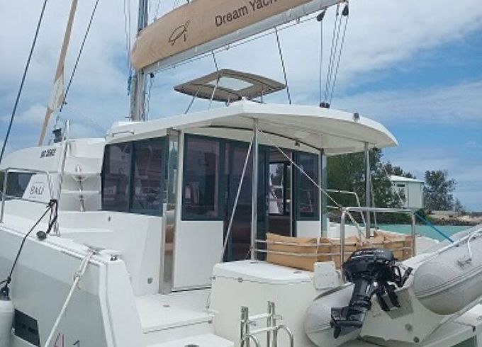 Catamaran Bali Bali 4.1 O.V. 12.12m