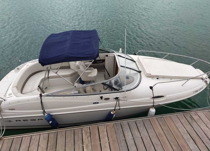 Motorboat Regal 2350LSC 225hp