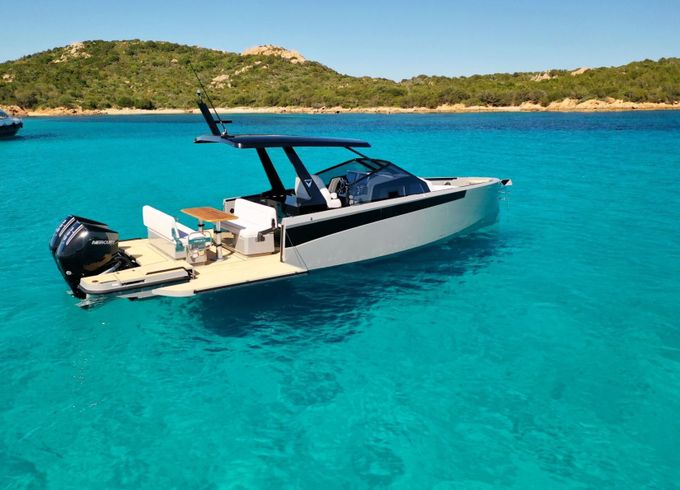 Motorboat Virtue yacht V10 Top 600hp