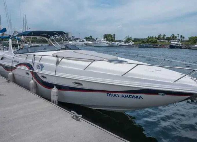 Motorboat Runner Runner 380 440hp