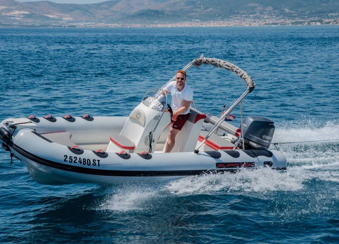 Motorboat Bura 5.6 100hp