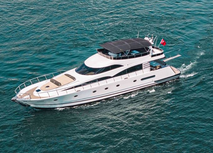 Motor yacht custom 2006 1600hp